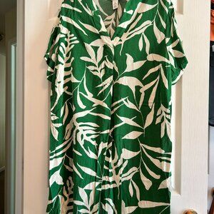 H&M Green V-Neck Dolman Sleeve Sundress